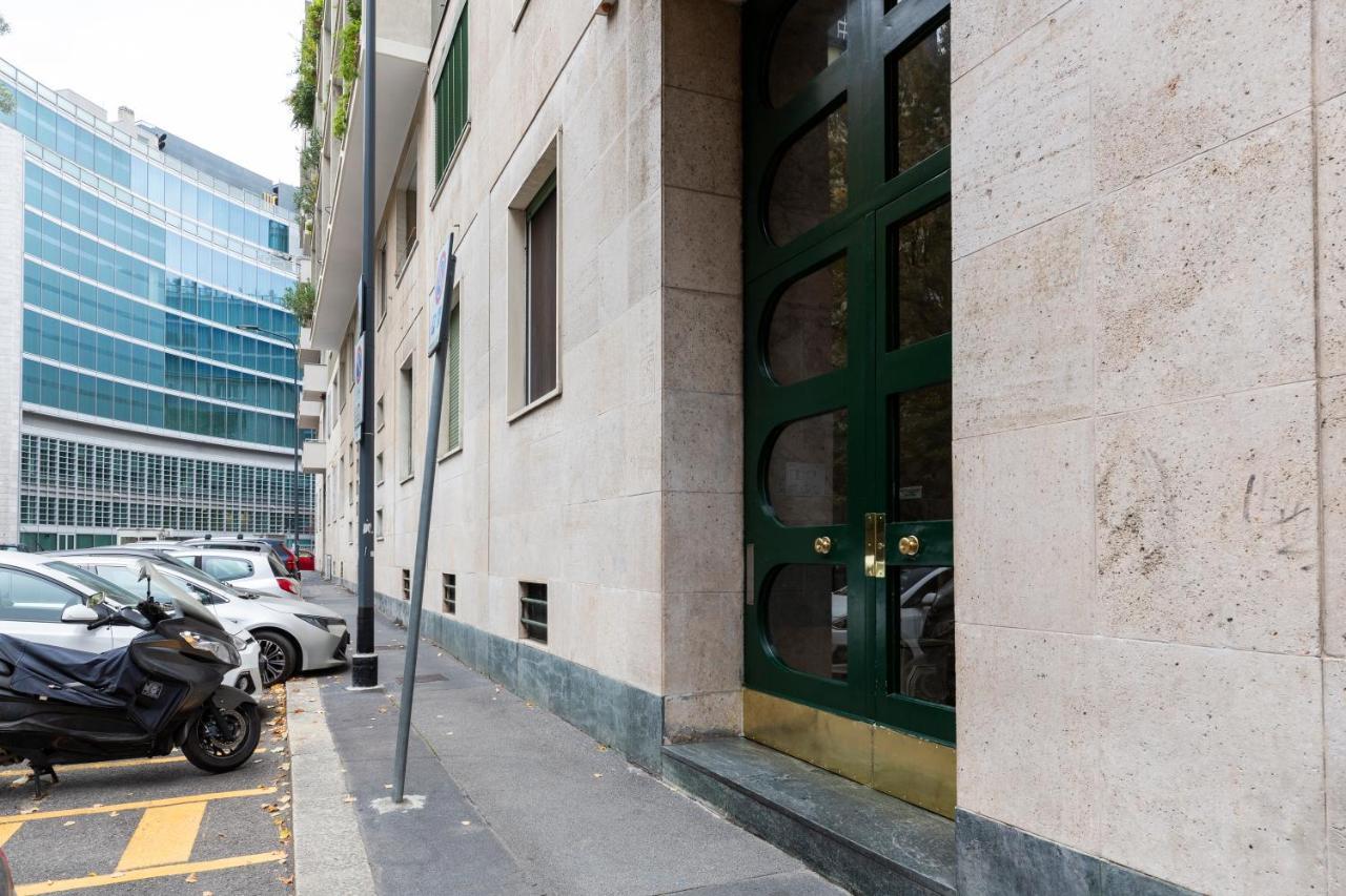 Living Isola Leilighet Milano Eksteriør bilde