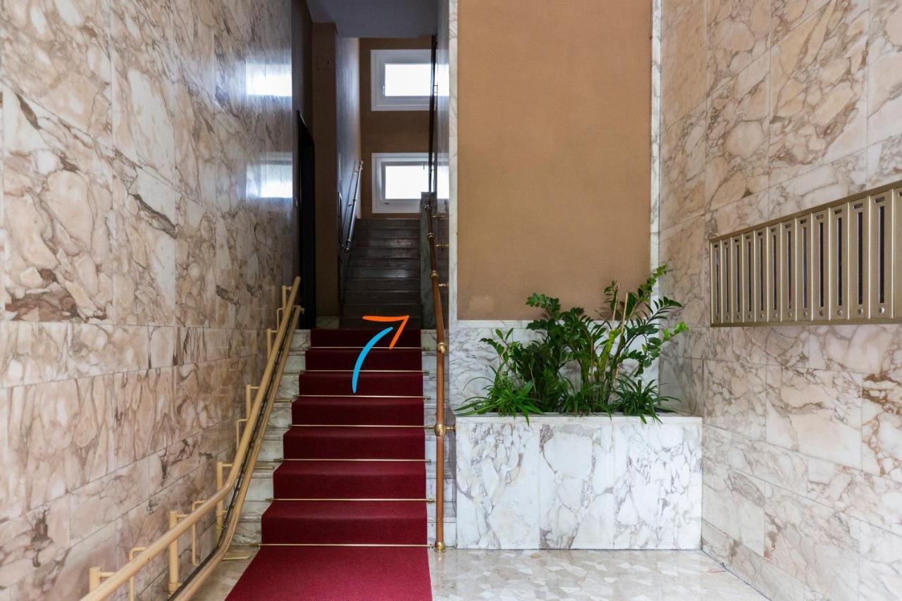 Living Isola Leilighet Milano Eksteriør bilde