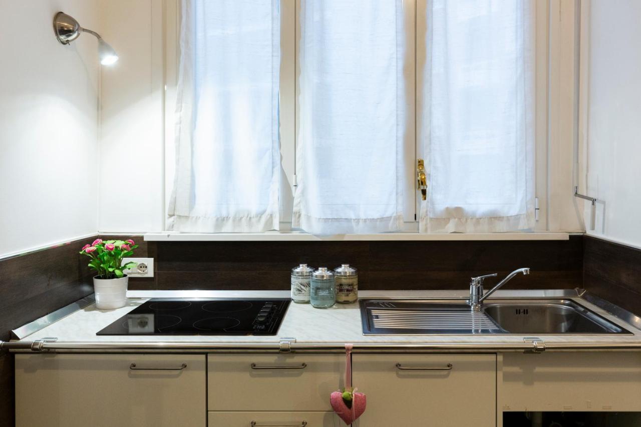 Living Isola Leilighet Milano Eksteriør bilde