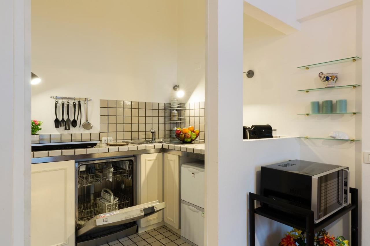 Living Isola Leilighet Milano Eksteriør bilde