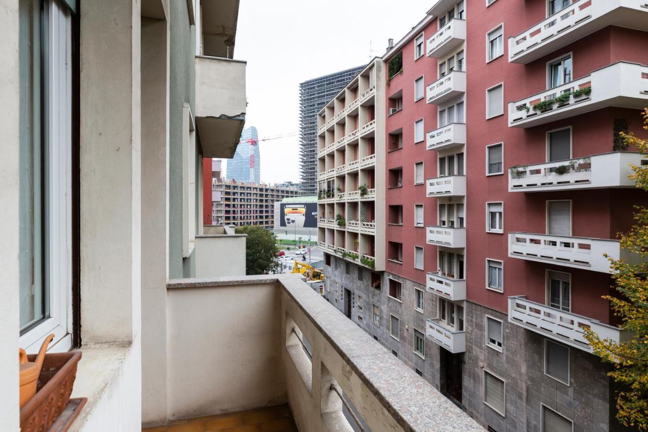 Living Isola Leilighet Milano Eksteriør bilde